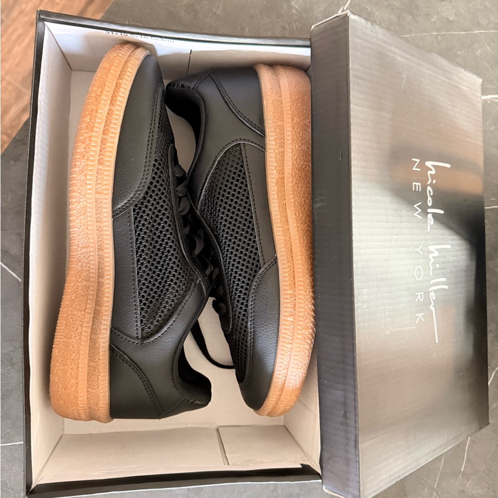Nicole Miller Black and Tan Women's Sneakers